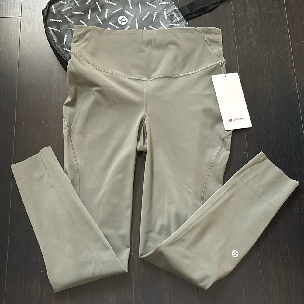 LULULEMON BASE PACE HR LEGGINGS 25” in GRAY SAGE (GRSG) SZ 4 NWT